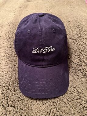 New Mens DEL TORO adjustable hat.